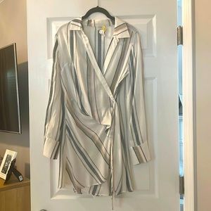 L*Space daydream tunic - only worn once - like brand new - size small